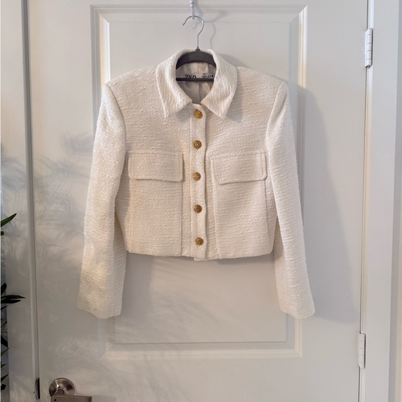 Zara textured jacket with gold buttons - Picture 1 of 4